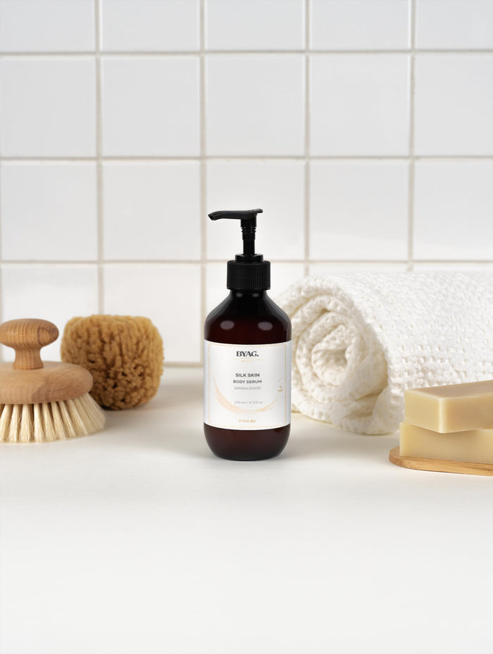 BYAG. Seidiges Körperserum - Spices & Sandalwood – Produktbild 5