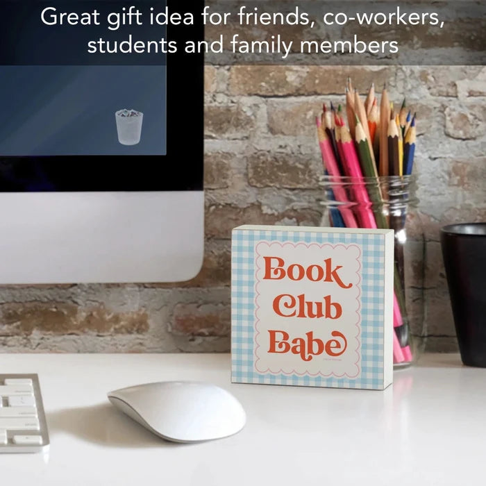 Its freestanding design makes it easy to display anywhere, making it a perfect accent for book lovers and book club enthusiasts.