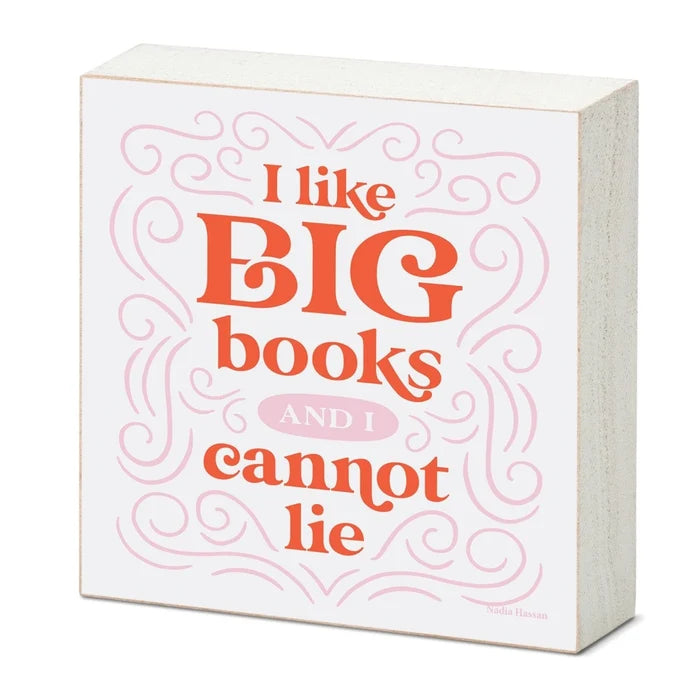 Its freestanding design makes it easy to display anywhere, making it the perfect decorative accent for readers, book collectors, and literary enthusiasts.