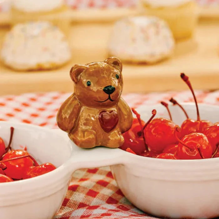 Designed to fit your favorite Nora Fleming serving base, the Bear With Me Mini makes it easy to create meaningful tablescapes that celebrate life's most treasured moments.