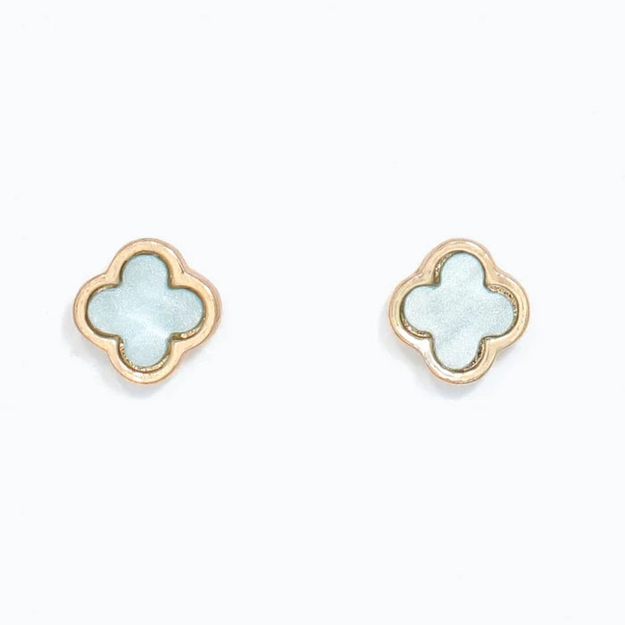 These Periwinkle Aqua Clover Inlay with Gold Earrings features a graceful clover-inspired design with a beautiful aqua inlay framed by a warm gold-tone finish.
